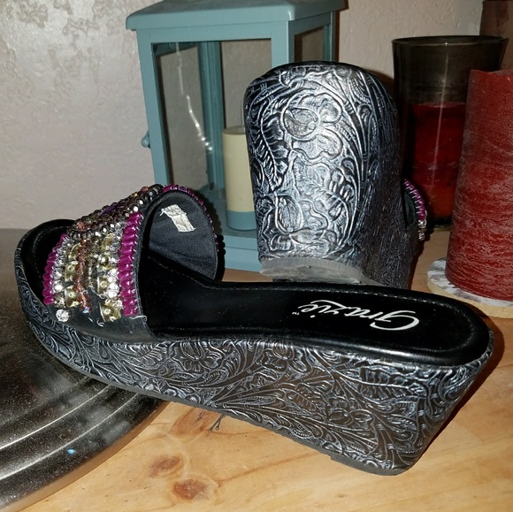 🌹 GRAZIE PURPLE BROACH PLATFORM SANDLES - Picture 3 of 5